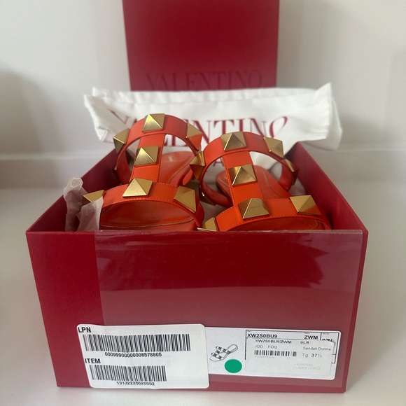 Valentino Orange Roman Stud Flat Sandals size 37.5 EU/7.5US - Picture 4 of 5